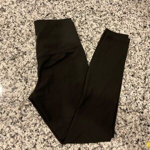 Lulu lemon Align size 4 Black